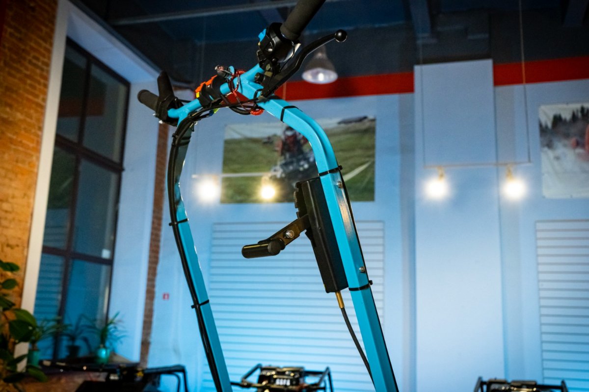 Мотобуксировщик Бурлак Таежник